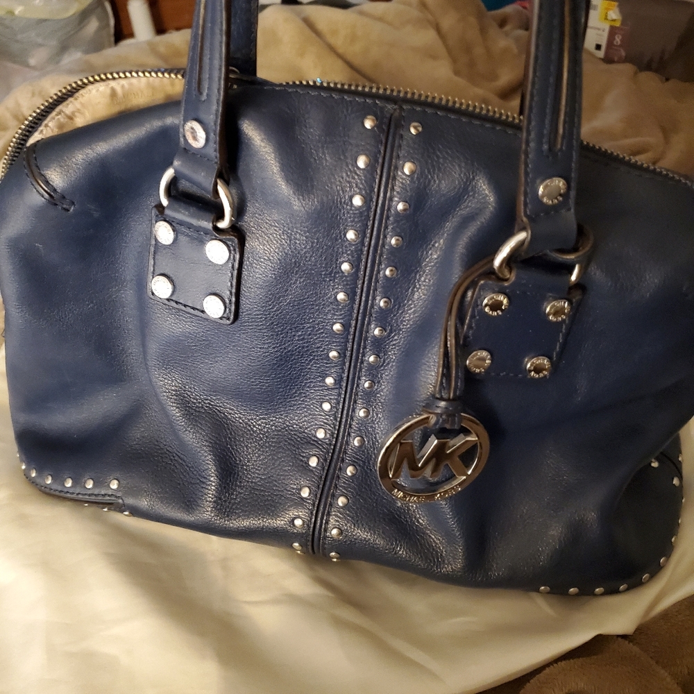 MK - Picture 3 of 3